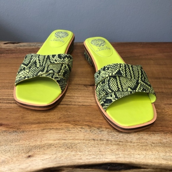 💚 VINCE CAMUTO 💚 Ydelle Leather Sandal - Picture 4 of 10